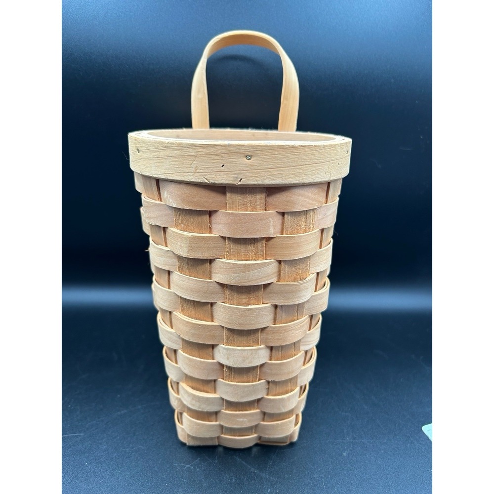 Taskets Renaissance Door Knob Basket With Plastic Liner & Protector